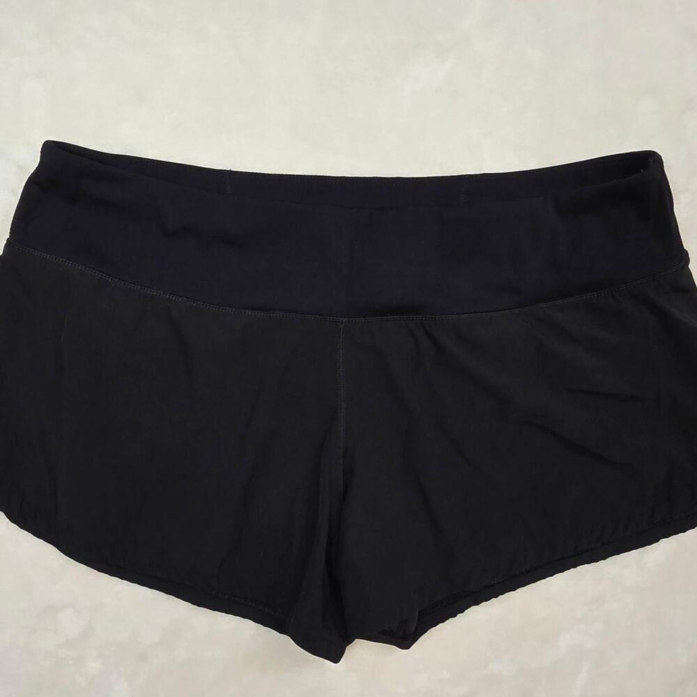 Vuori Black Athletic Shorts Women's sz Large 2.5" inseam